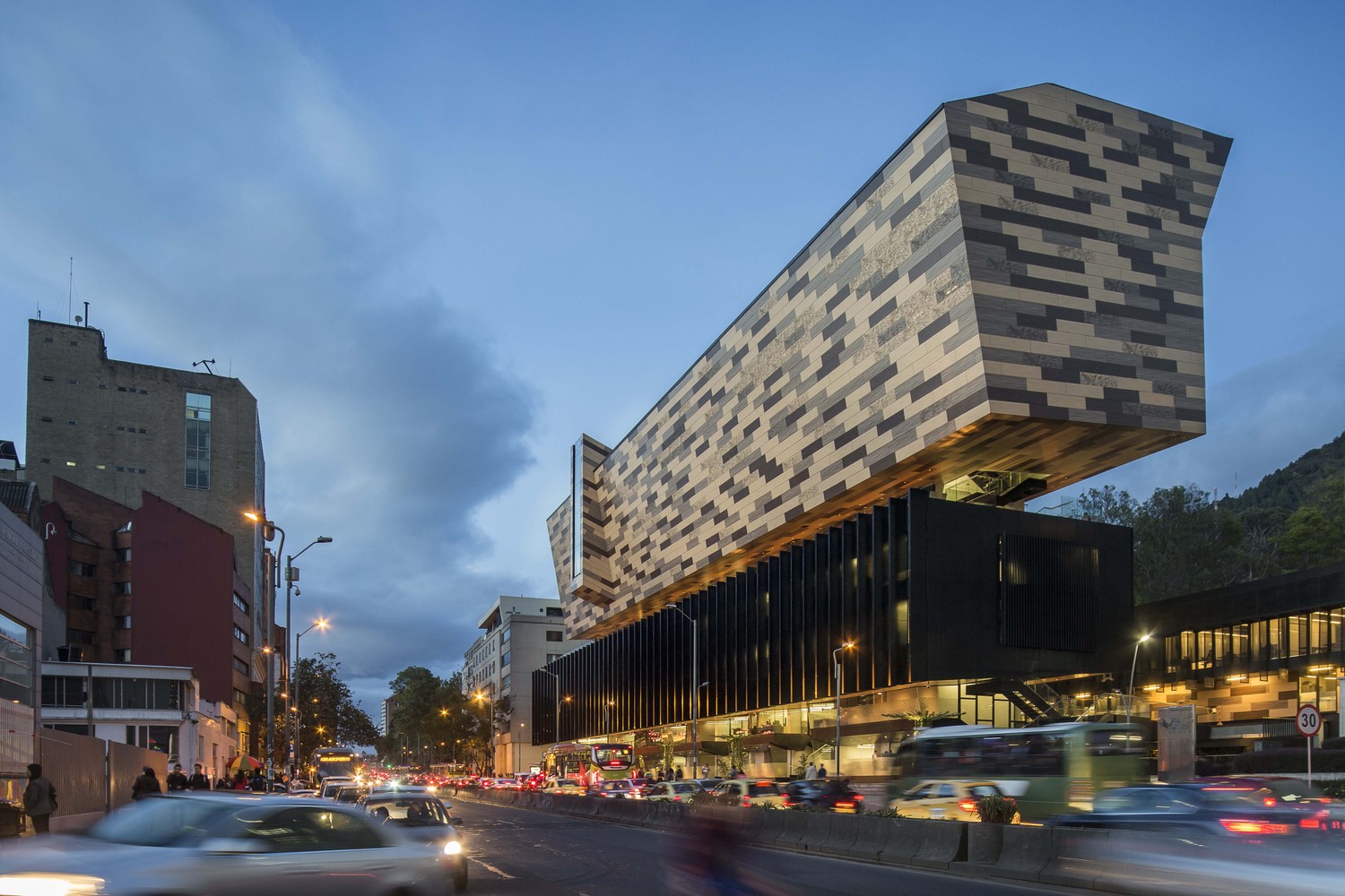 Edificio CEA